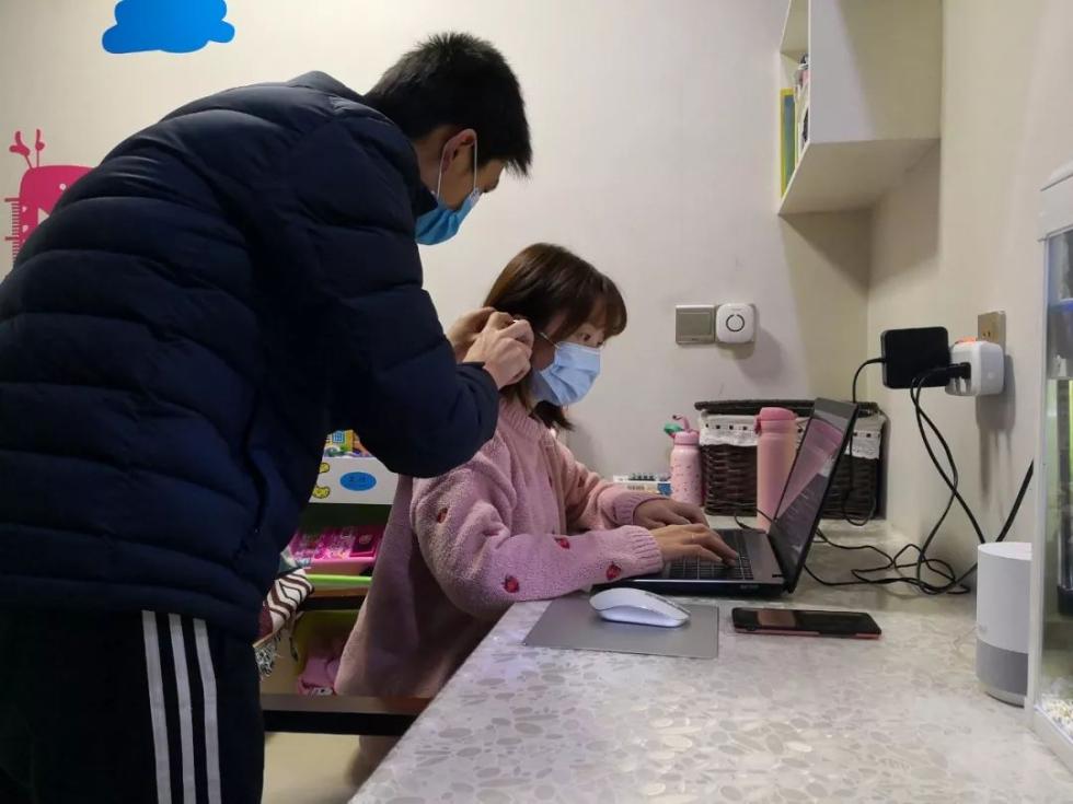 “请你立即停止工作” 浙江普陀公安发强制陪伴令