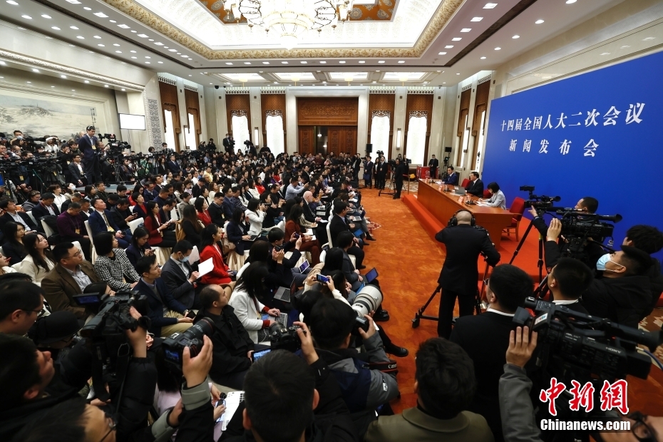 人大会议首场发布会:10句话回顾要点!